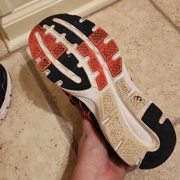 Fila Women's Stellaray CoolMax Lightweight Running Sneakers Size 6.5 - Picture 9 of 9